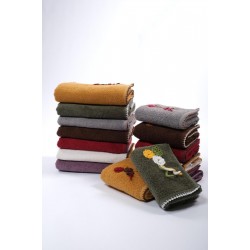 Kurtlu Çiçek Desenli Kedi Tırnağı Oyalı Pamuk 2'li Havlu Seti | 1 Adet Vücut Havlusu (70x130 cm) 1 Adet El Havlusu(50x90 cm)